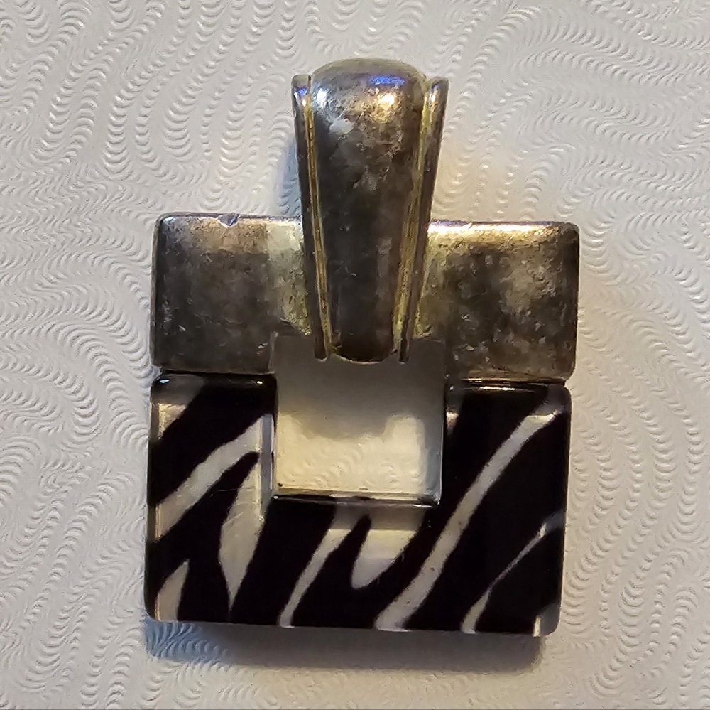 Zebra print pendant silver tone